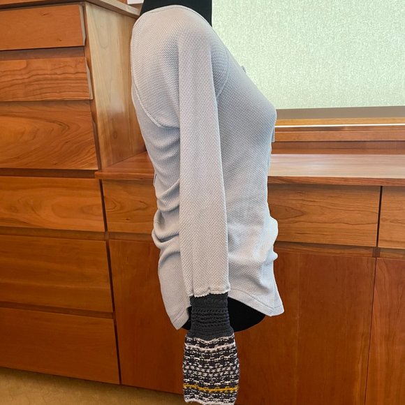 FREE PEOPLE Alpine Ski Lodge Sweater Cuff Henley Shirt M - Picture 8 of 8